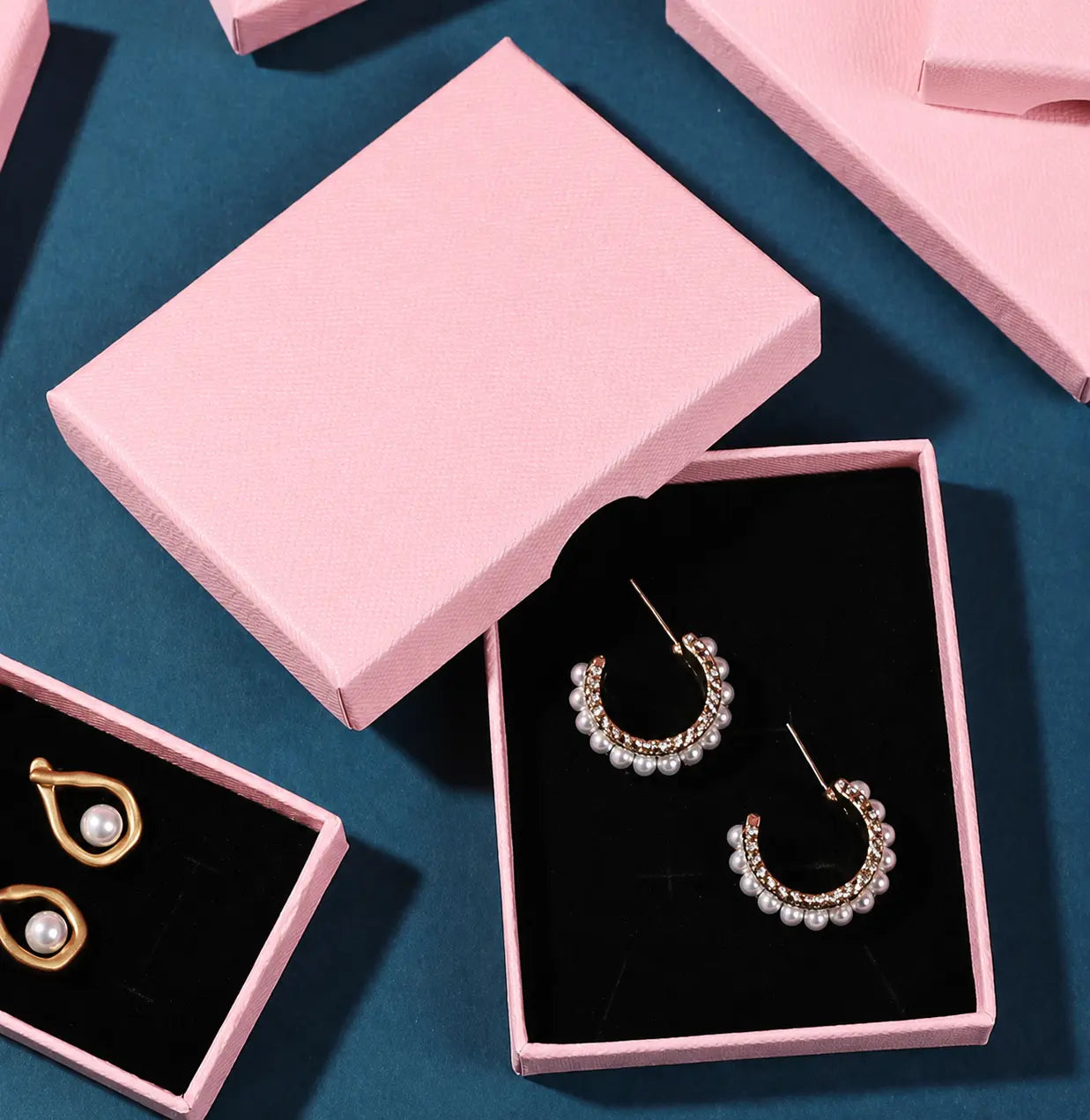 Luxury Jewelry Gift Box – Perfect for Gifting